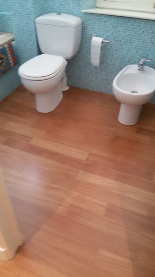 Doussie Africa massello verniciato all'acqua